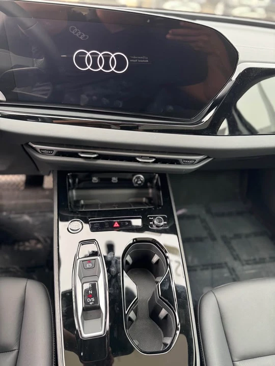 2025 Audi B10 A5 - Image 10 of 11