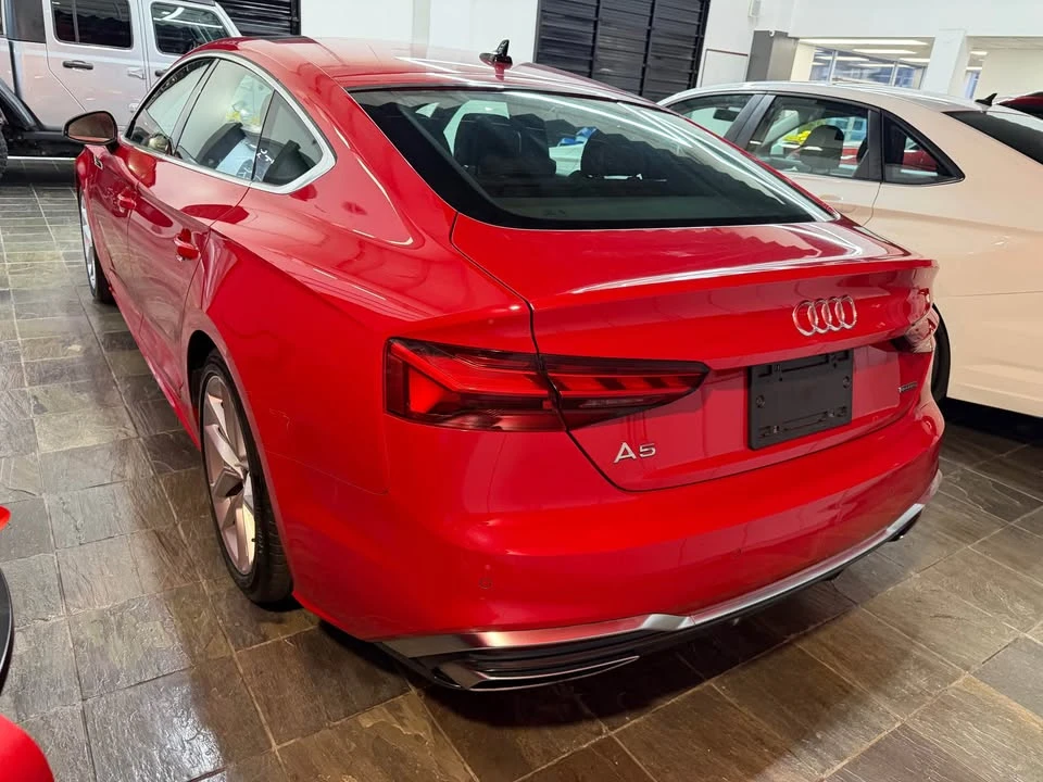 2025 Audi B10 A5 - Image 4 of 15