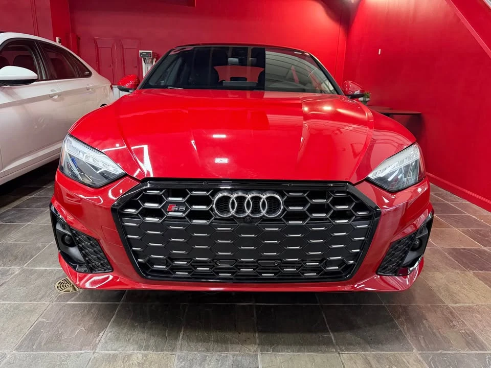 2025 Audi B10 A5 - Image 2 of 15