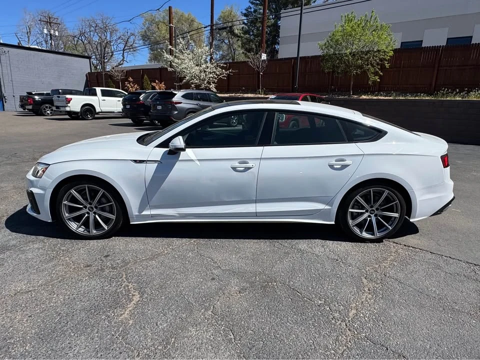 2025 Audi B10 A5 - Image 3 of 15