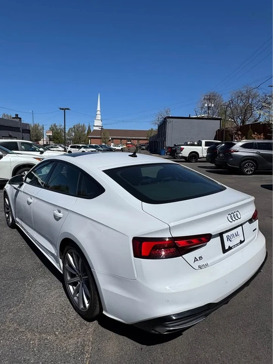 2025 Audi B10 A5 - Image 2 of 15
