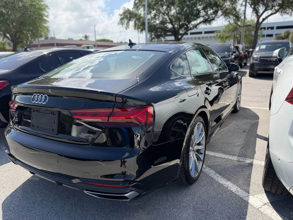 2025 Audi B10 A5 - Image 3 of 17