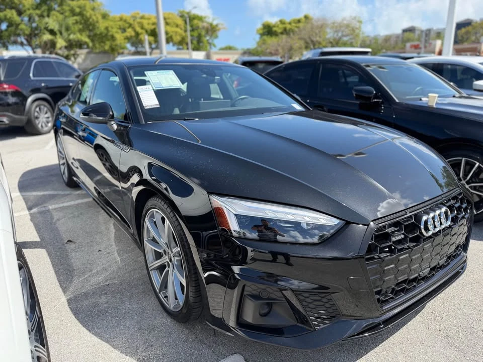 2025 Audi B10 A5 - Image 2 of 17