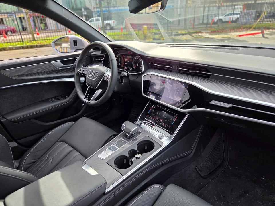 2025 Audi Allroad - Image 10 of 19