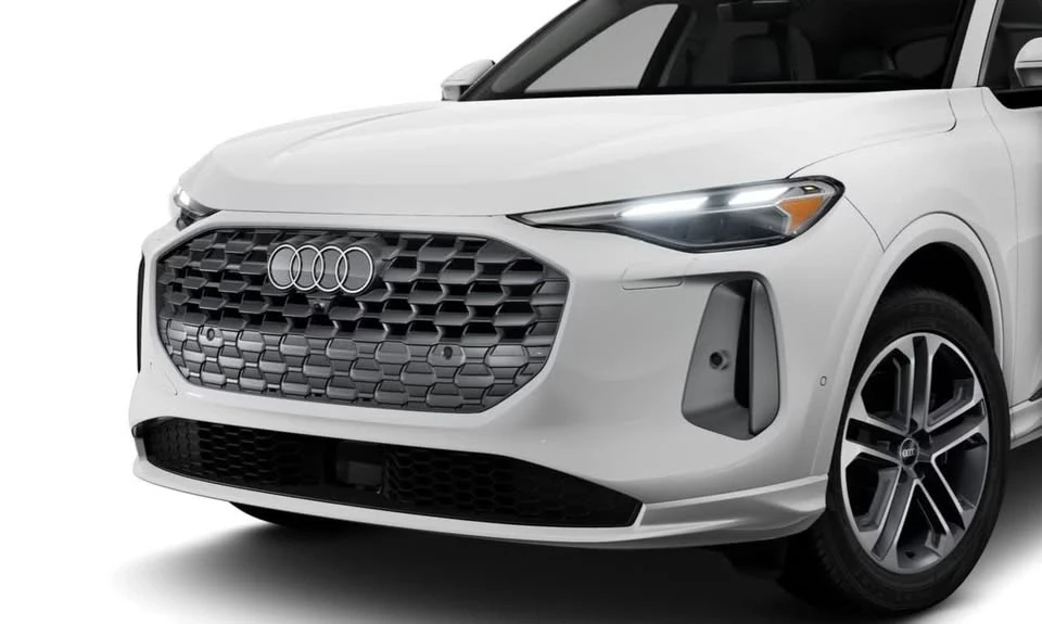 2025 Audi FY Q5 - Image 2 of 8