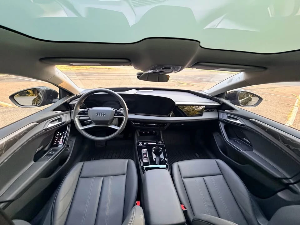 2025 Audi Q8 e-tron - Image 13 of 20