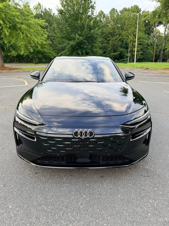 2025 Audi Q8 e-tron - Image 17 of 20