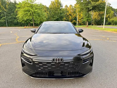 2025 Audi e-tron Sportback Premium Plus