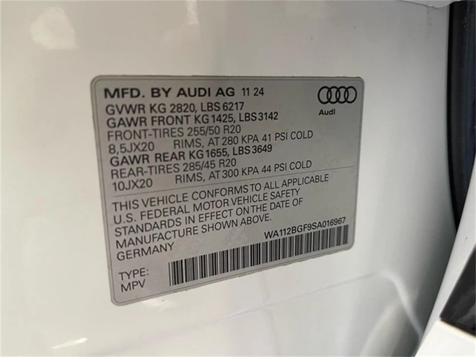 2025 Audi Q8 e-tron - Image 17 of 31