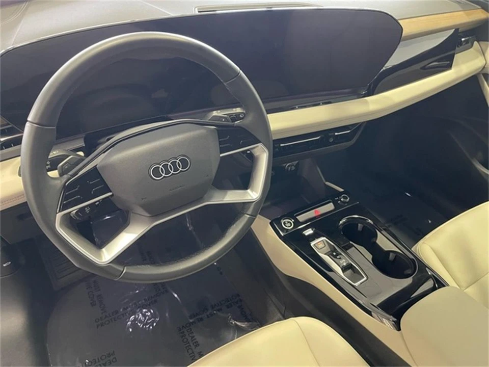 2025 Audi Q8 e-tron - Image 26 of 31