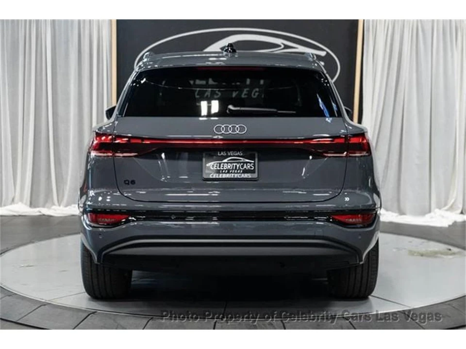 2025 Audi e-tron - Image 3 of 31