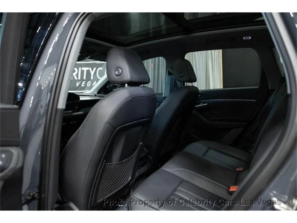 2025 Audi e-tron - Image 29 of 31
