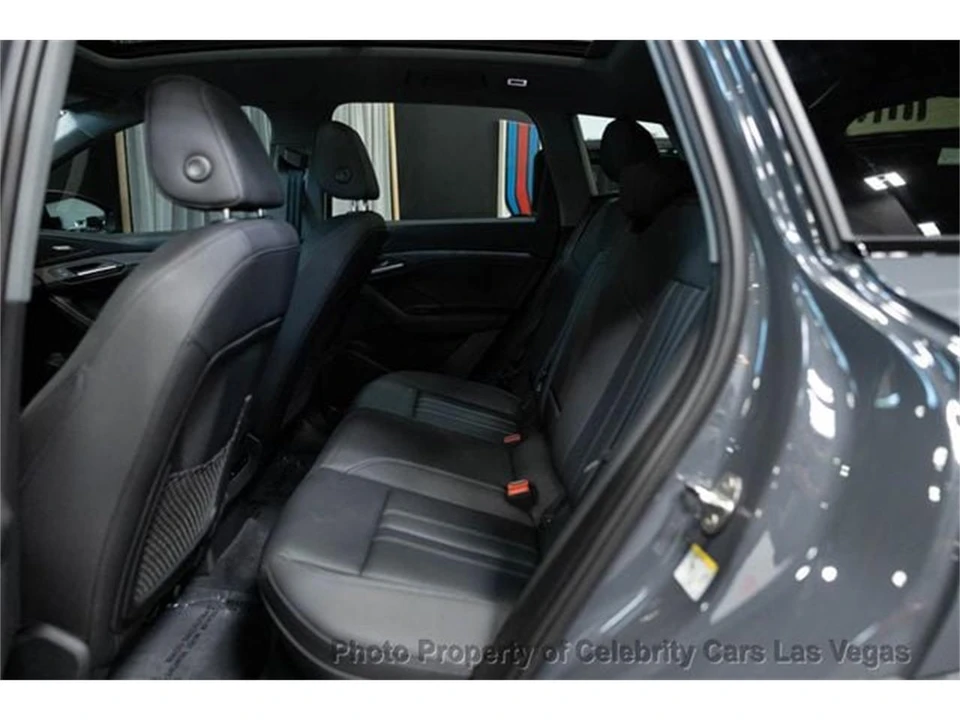 2025 Audi e-tron - Image 30 of 31