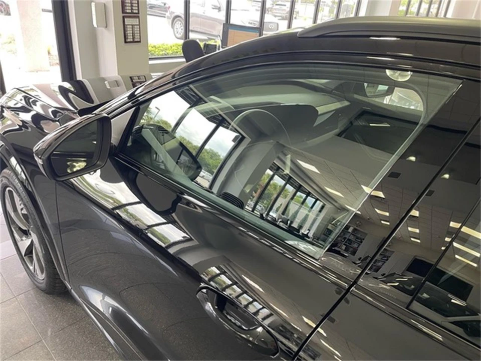 2025 Audi e-tron - Image 14 of 31