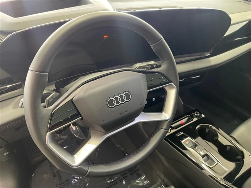 2025 Audi e-tron - Image 29 of 31