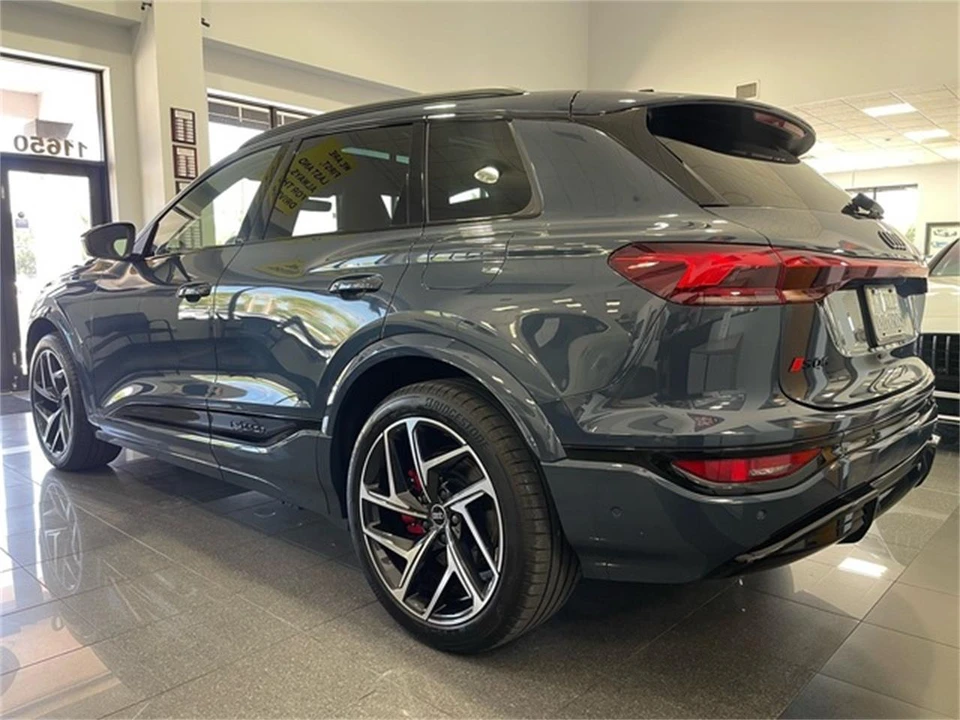 2025 Audi Q8 e-tron - Image 3 of 31