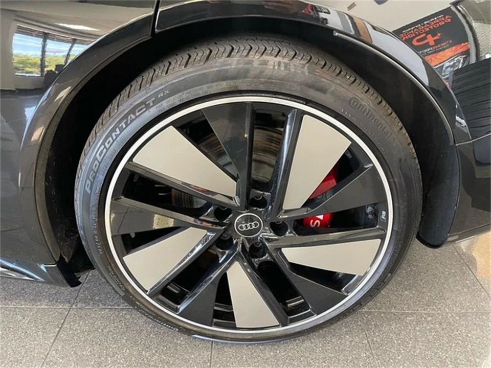 2025 Audi e-tron - Image 22 of 31