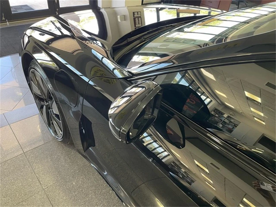 2025 Audi e-tron - Image 12 of 31