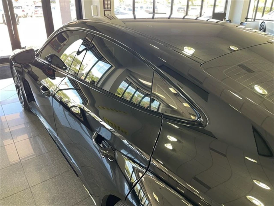 2025 Audi e-tron - Image 14 of 31