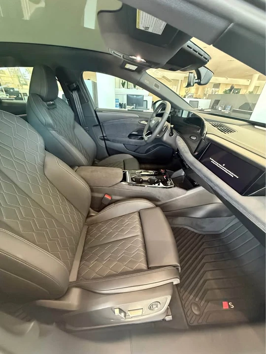 2025 Audi Q6 e-tron - Image 11 of 16
