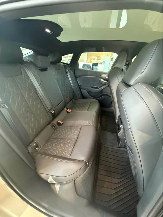 2025 Audi Q6 e-tron - Image 13 of 16
