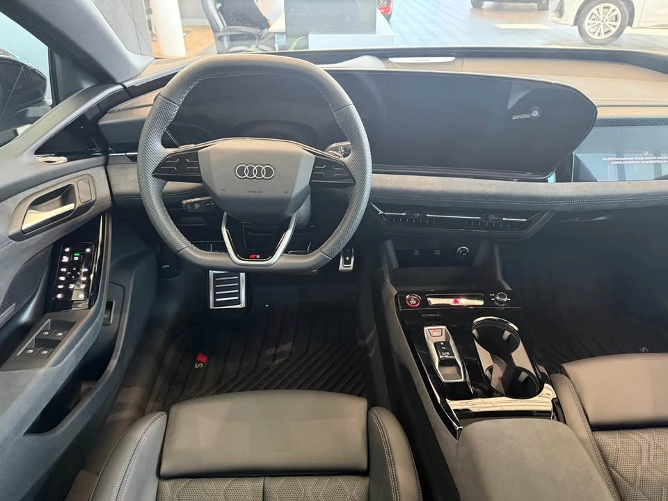 2025 Audi Q6 e-tron - Image 14 of 16