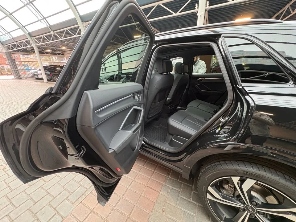2025 Audi F3 Q3 - Image 2 of 9