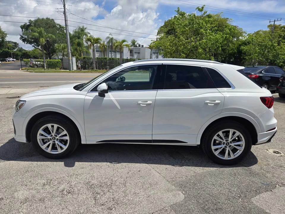 2025 Audi F3 Q3 - Image 2 of 10