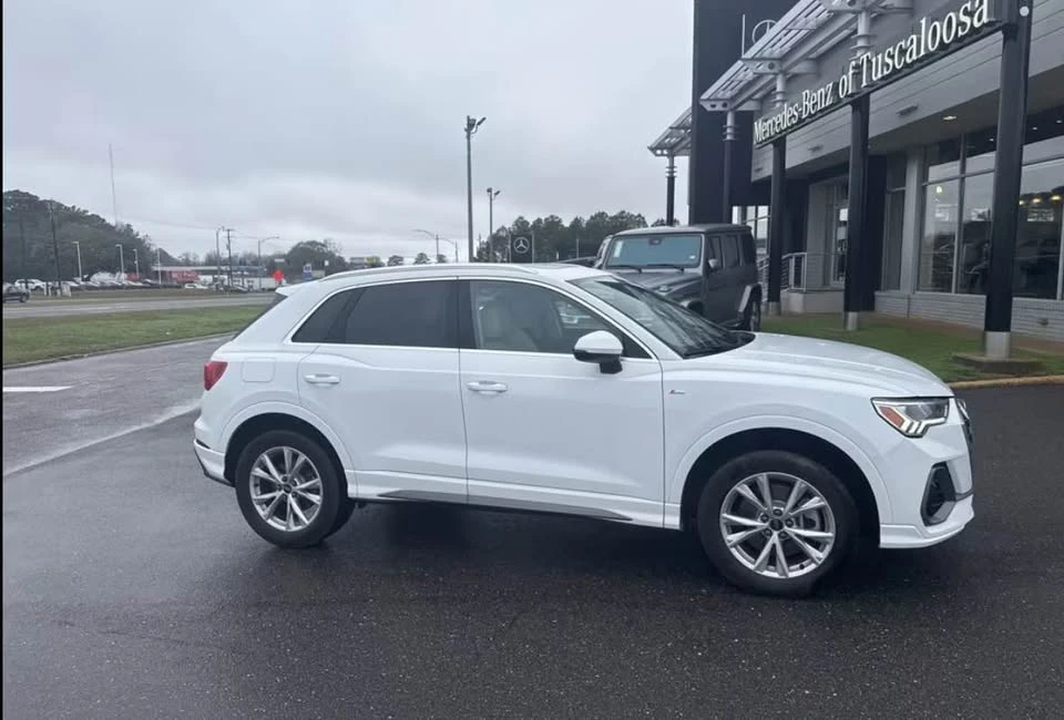 2025 Audi F3 Q3 - Image 2 of 9