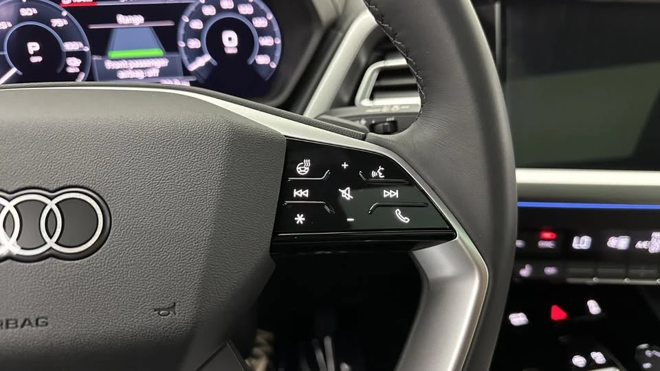 2025 Audi Q4 e-tron - Image 15 of 20
