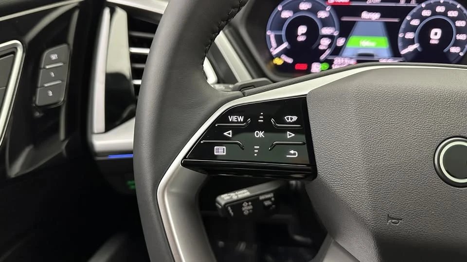 2025 Audi Q4 e-tron - Image 14 of 20