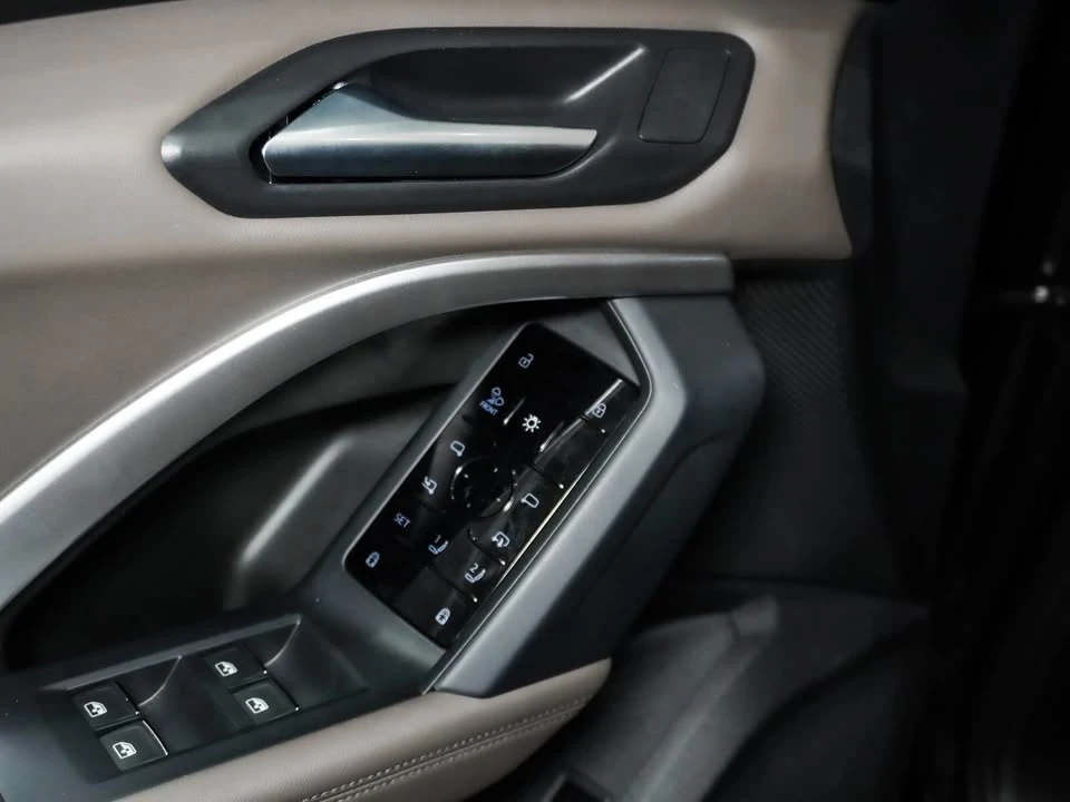 2025 Audi FY Q5 - Image 6 of 9