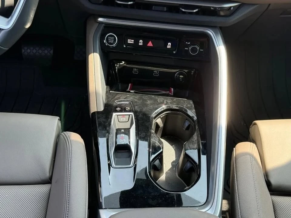 2025 Audi FY Q5 - Image 13 of 19