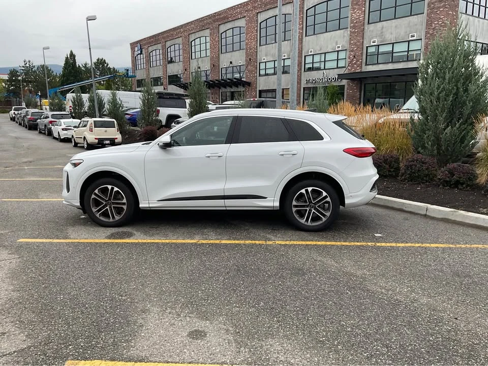 2025 Audi FY Q5 - Image 9 of 18