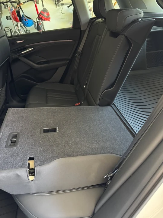 2025 Audi Q6 e-tron - Image 9 of 12