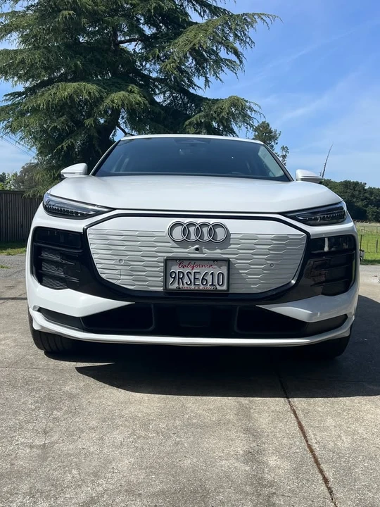 2025 Audi Q6 e-tron - Image 2 of 12