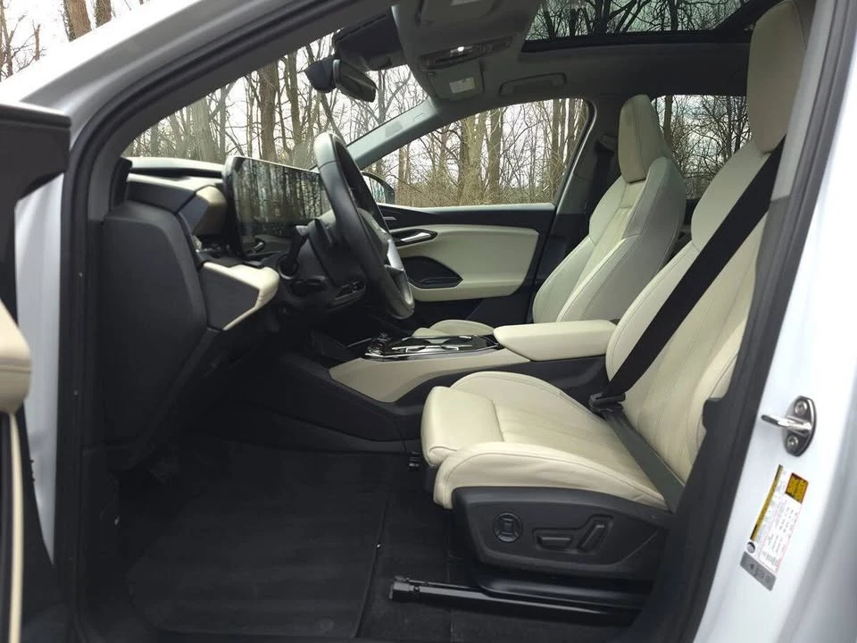 2025 Audi Q6 e-tron - Image 11 of 20