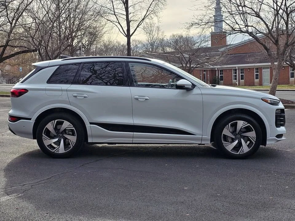 2025 Audi Q6 e-tron - Image 7 of 20