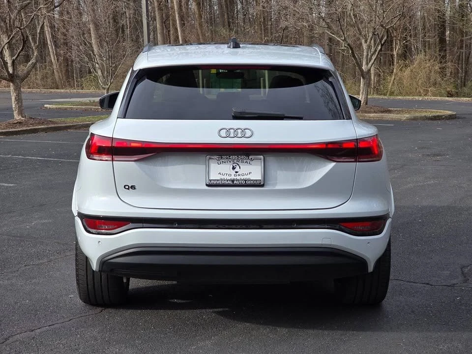 2025 Audi Q6 e-tron - Image 5 of 20