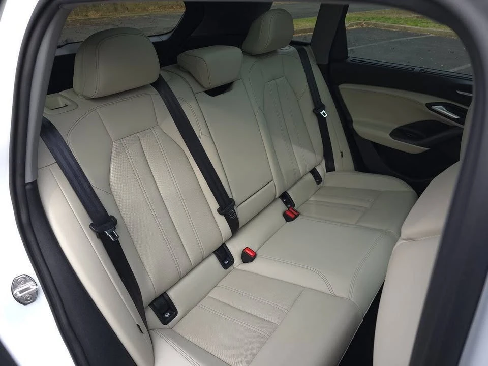 2025 Audi Q6 e-tron - Image 18 of 20