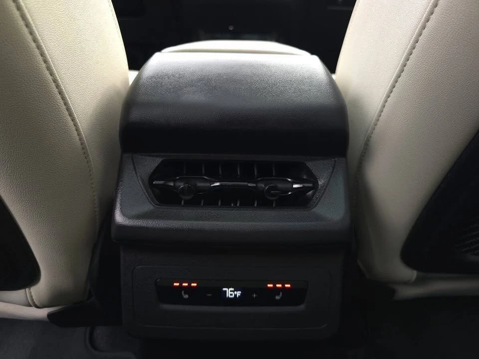 2025 Audi Q6 e-tron - Image 17 of 20