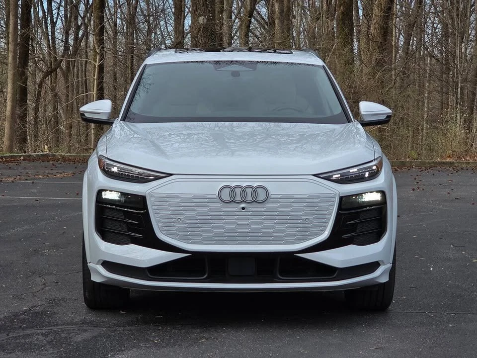 2025 Audi Q6 e-tron - Image 9 of 20