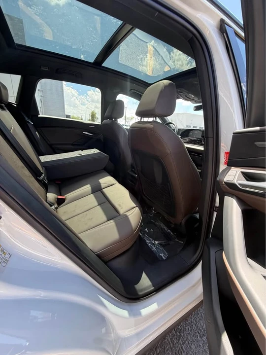 2025 Audi Q6 e-tron - Image 15 of 18