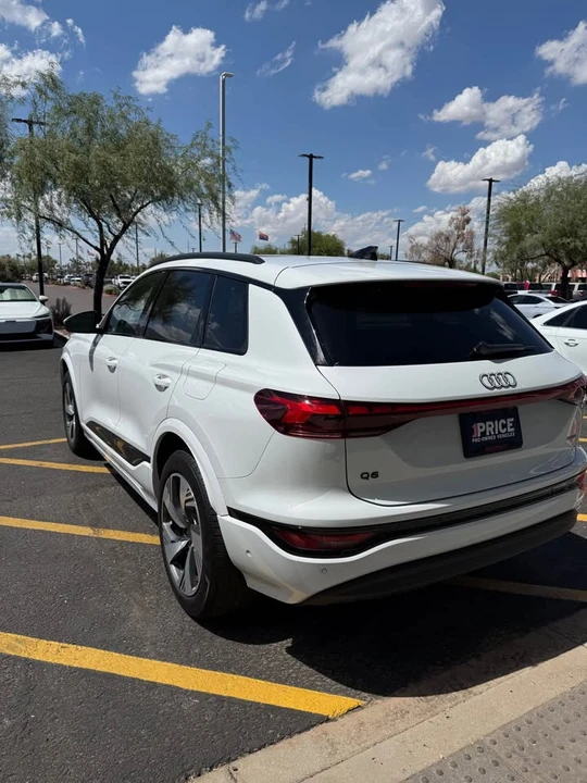 2025 Audi Q6 e-tron - Image 9 of 18