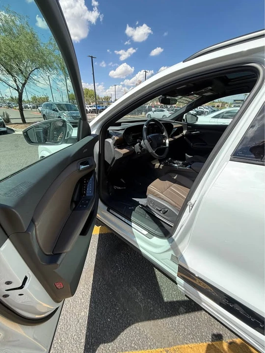 2025 Audi Q6 e-tron - Image 4 of 18