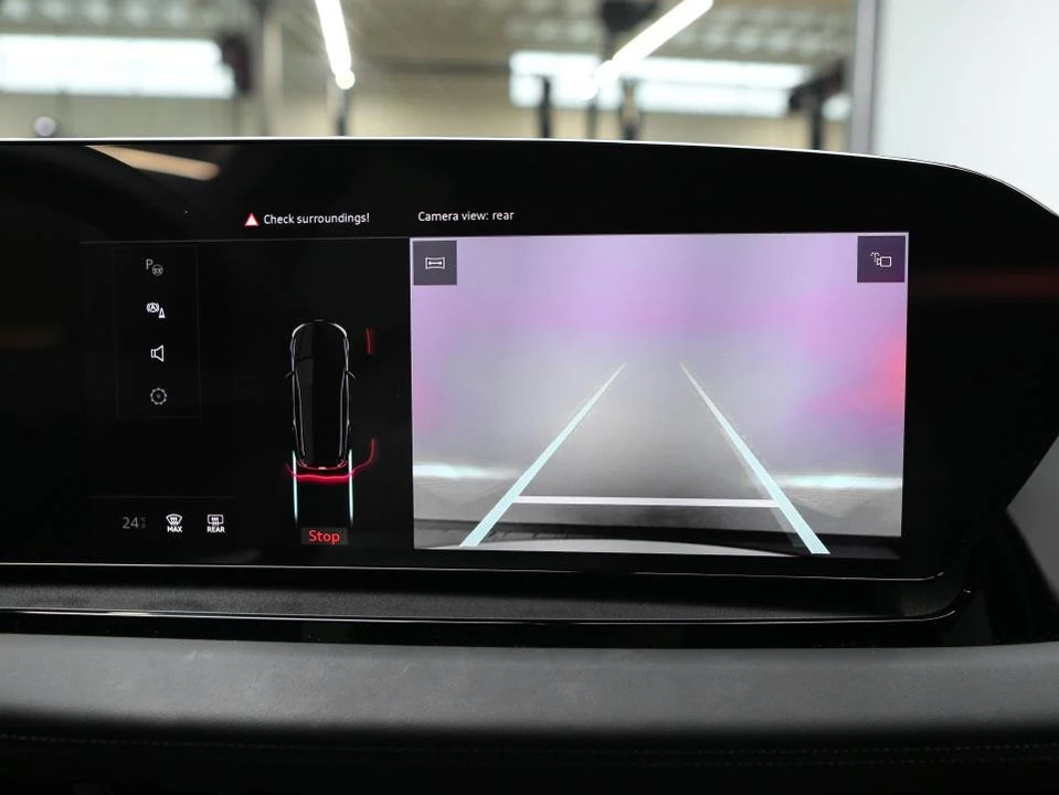 2025 Audi Q6 e-tron - Image 19 of 20