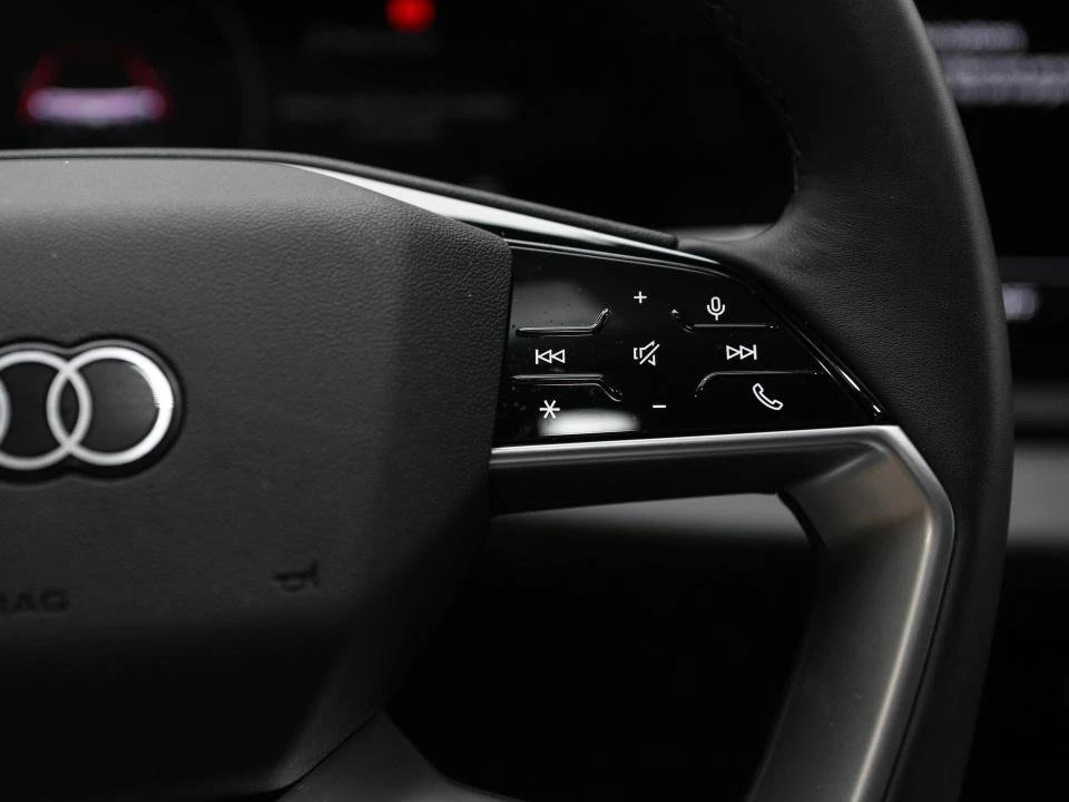 2025 Audi Q6 e-tron - Image 14 of 20
