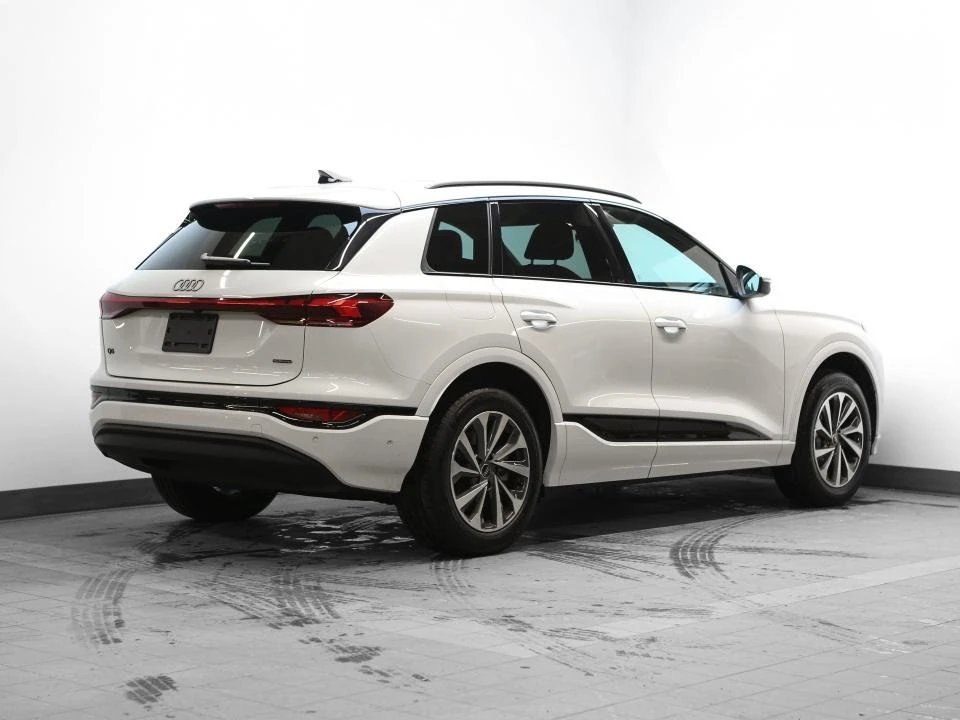 2025 Audi Q6 e-tron - Image 4 of 20