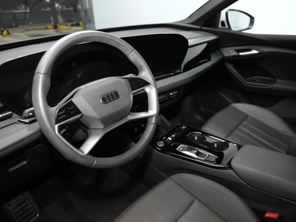 2025 Audi Q6 e-tron - Image 18 of 20