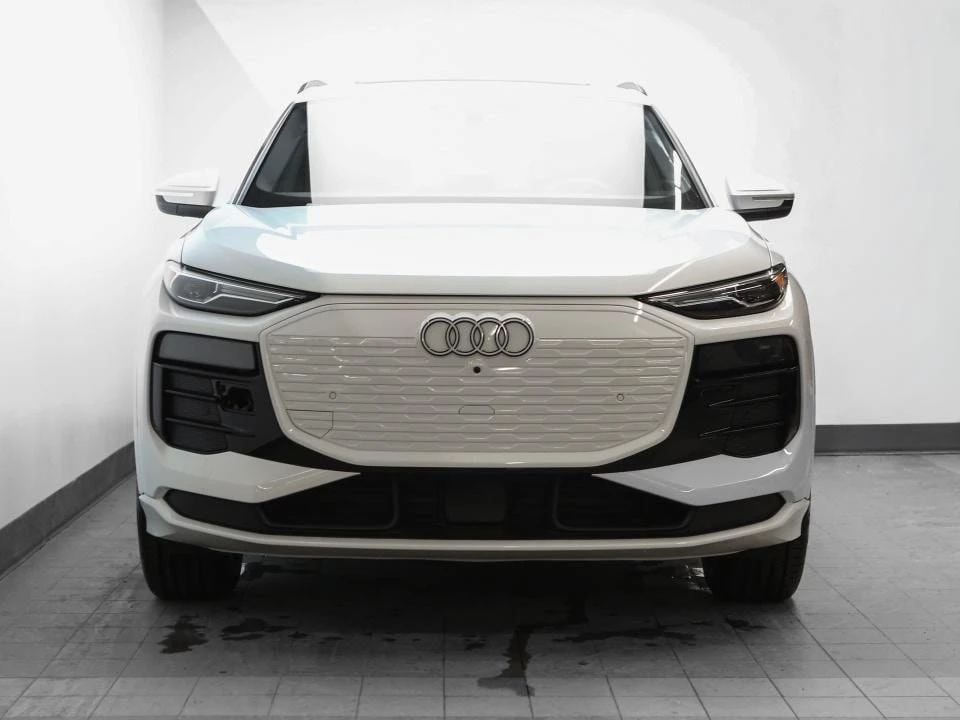 2025 Audi Q6 e-tron - Image 2 of 20